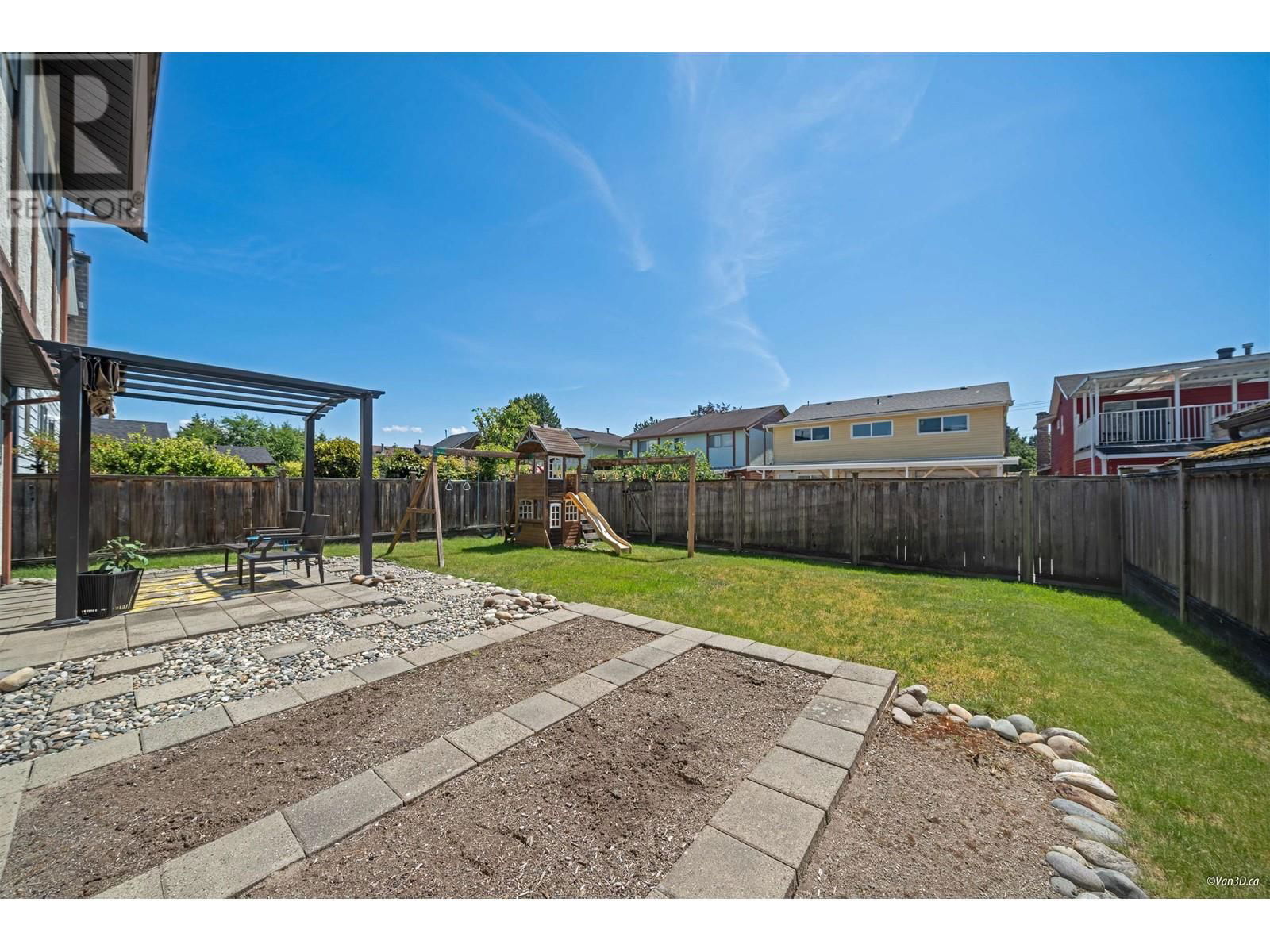 9666 ASHWOOD DRIVE Image 36