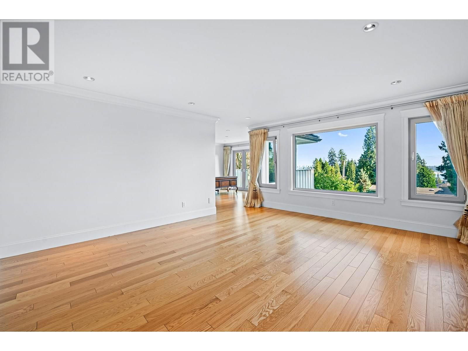 1361 MATHERS AVENUE Image 20