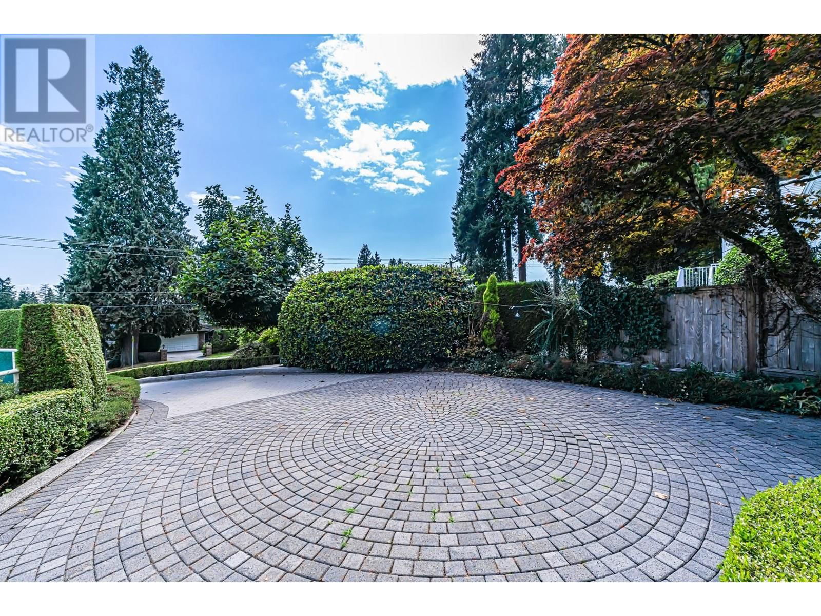 1361 MATHERS AVENUE Image 35