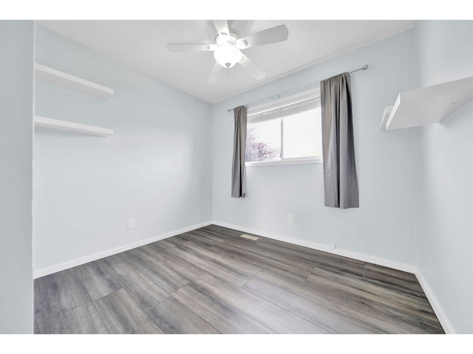 46396 CORA AVENUE Image 12