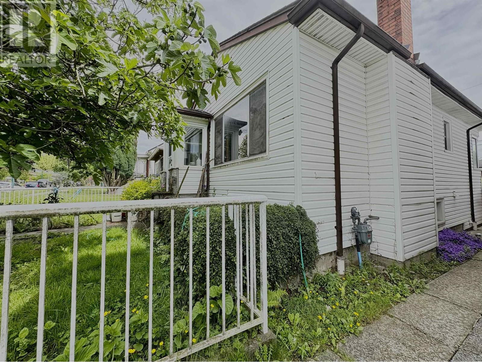 2566 VENABLES STREET Image 4