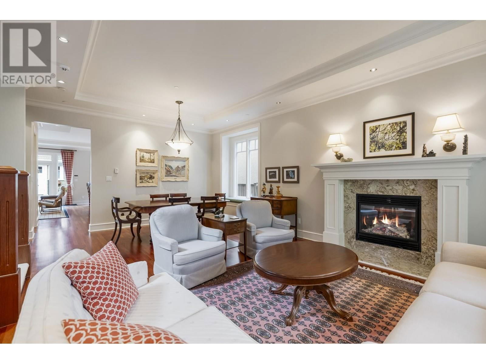 3111 42ND AVENUE Image 10