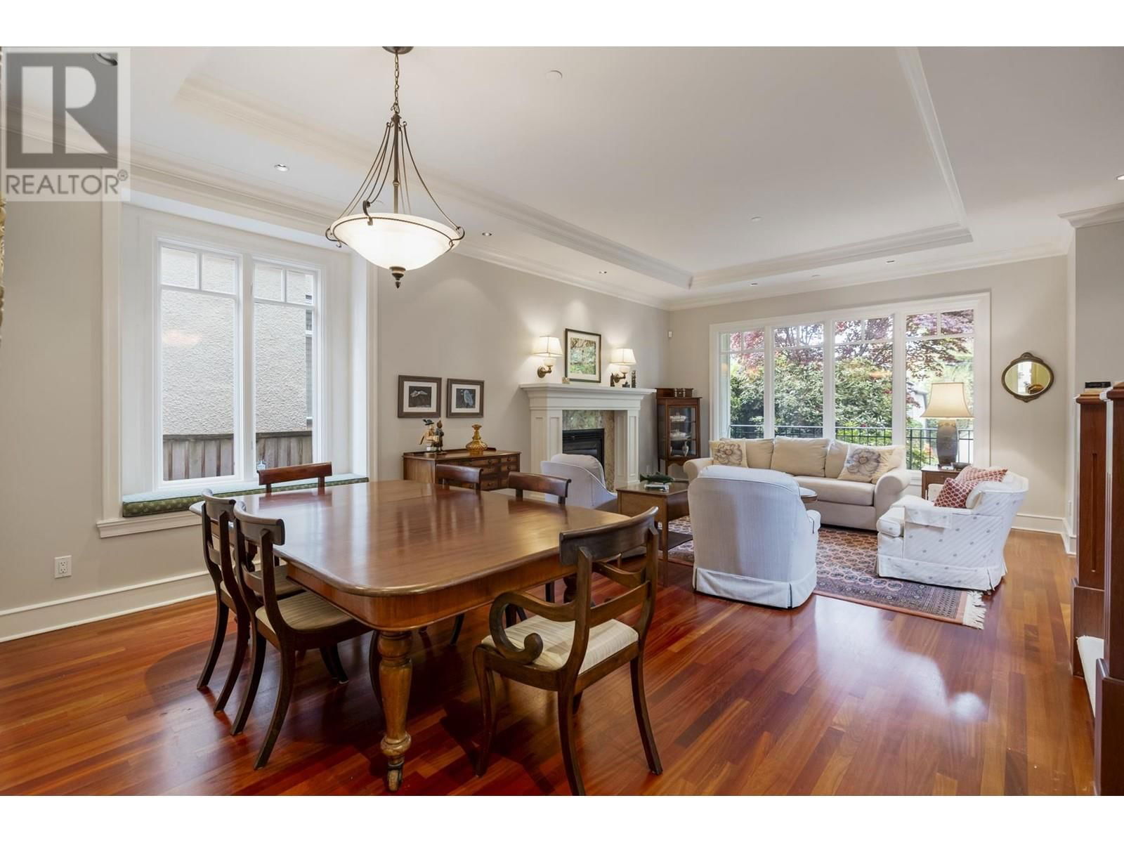 3111 42ND AVENUE Image 12