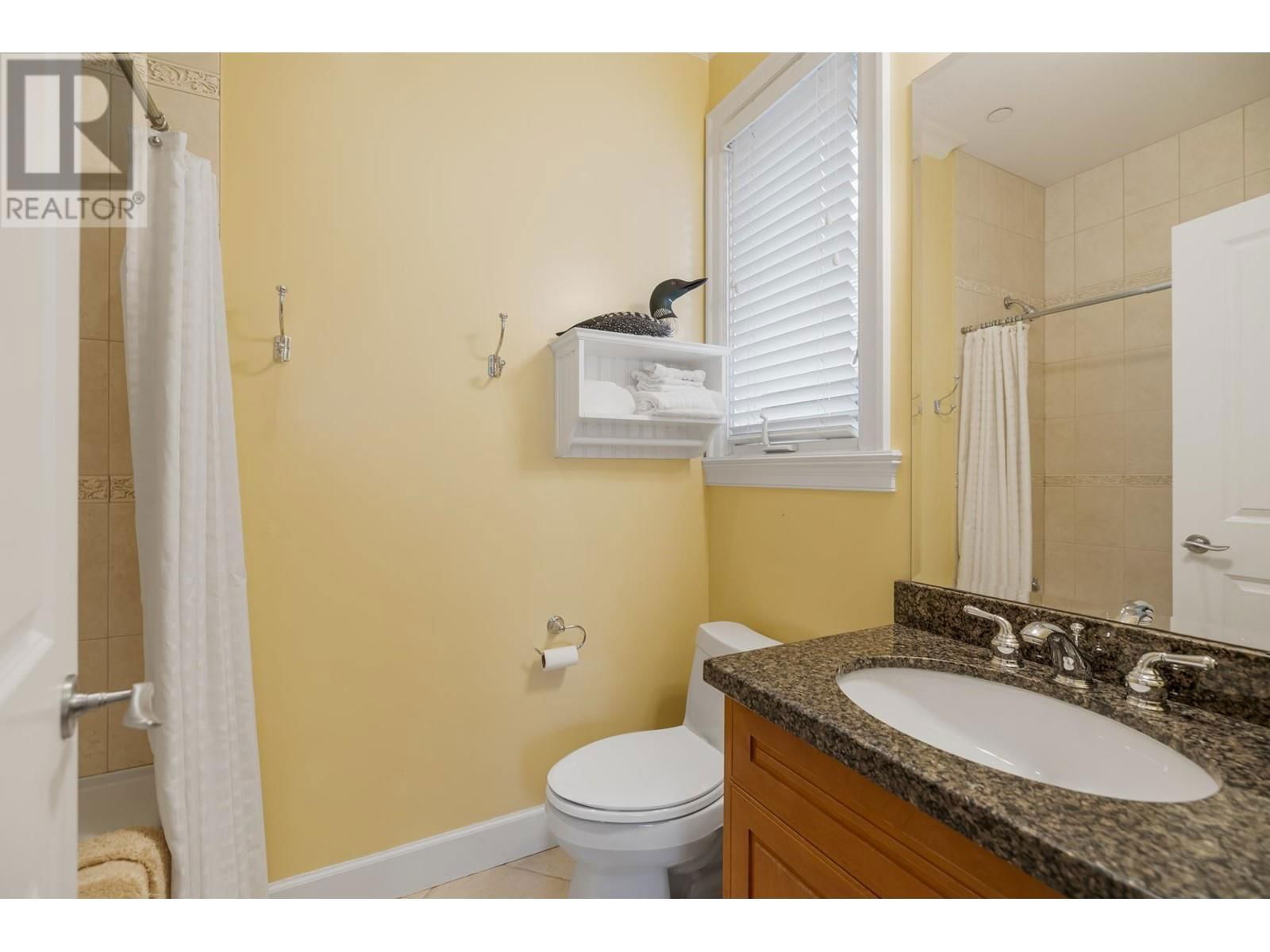 3111 42ND AVENUE Image 33