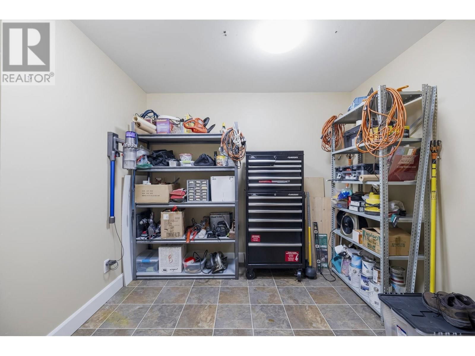 3111 42ND AVENUE Image 37