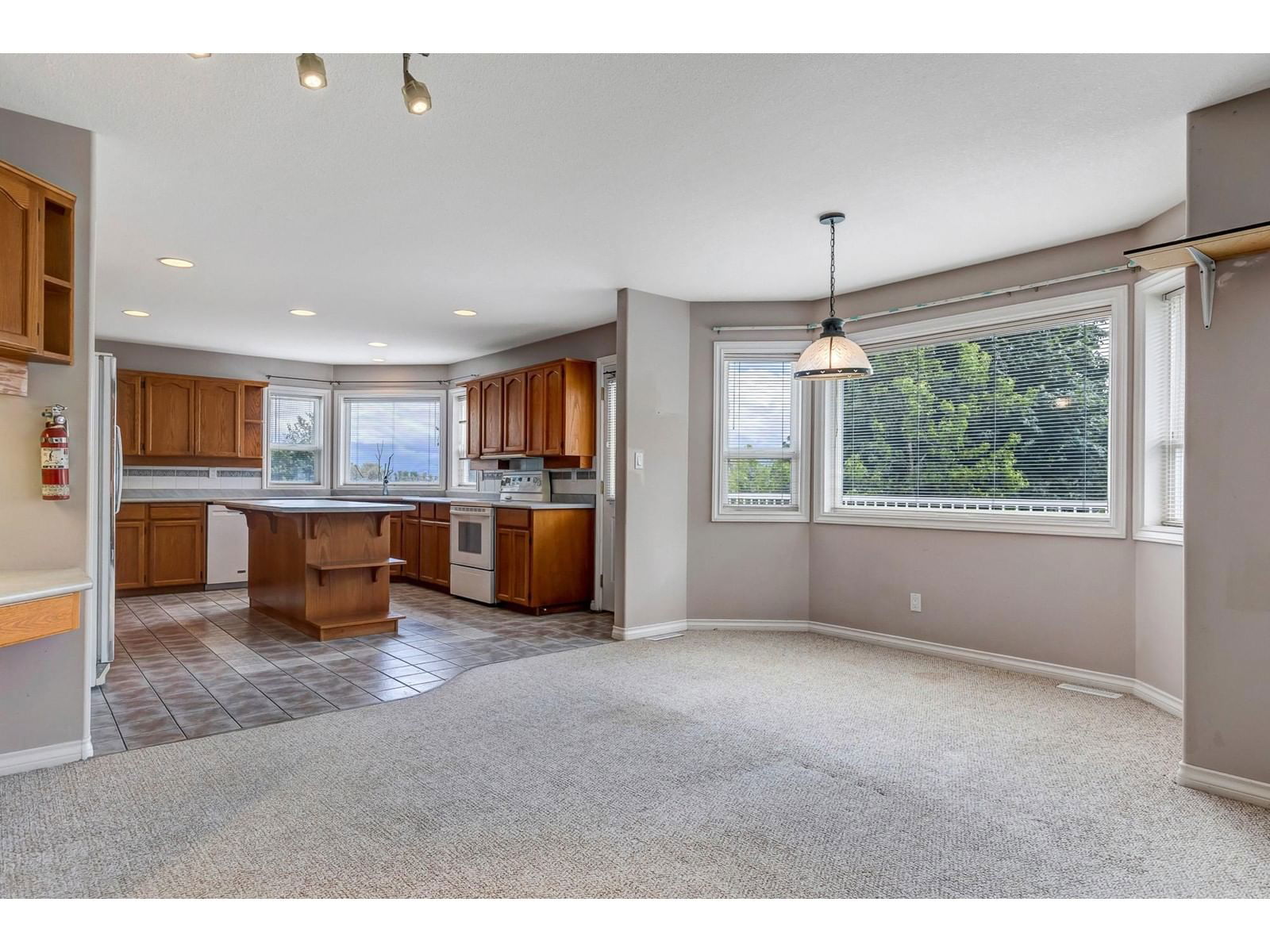 8678 SUNBURST PLACE Image 10