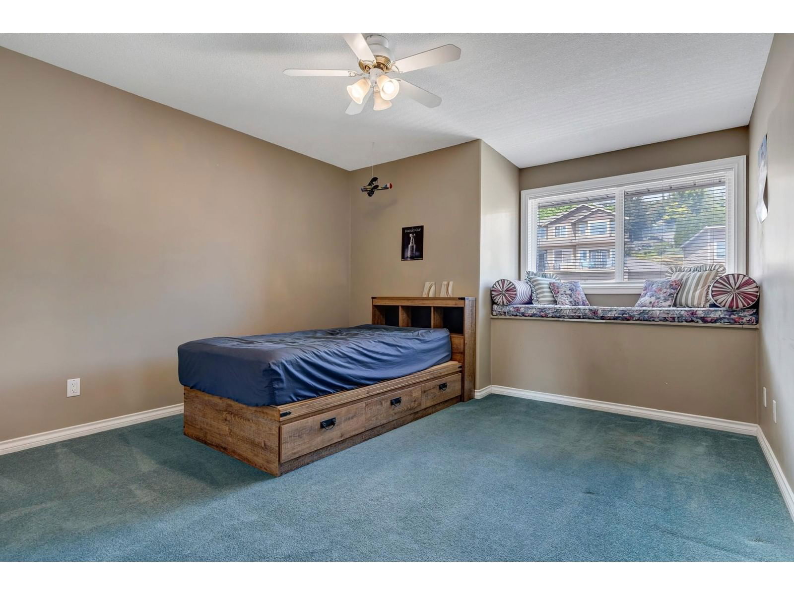 8678 SUNBURST PLACE Image 23