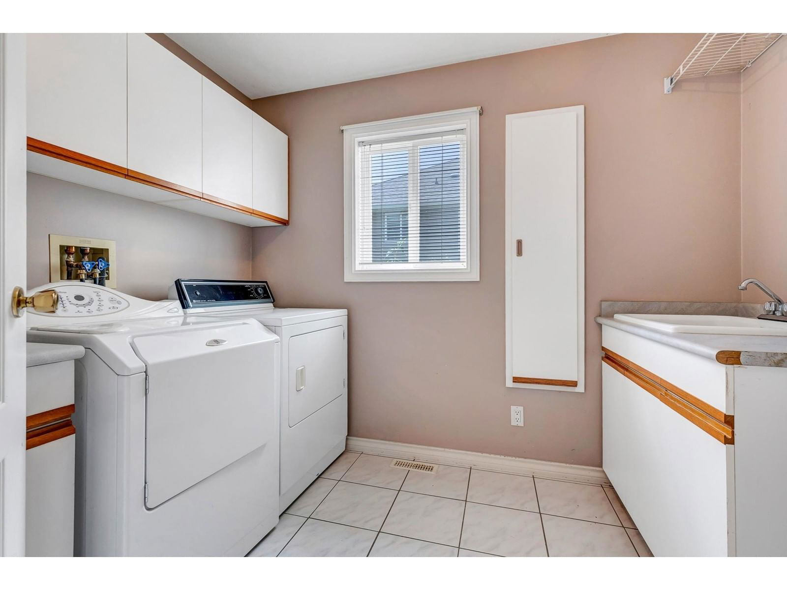 8678 SUNBURST PLACE Image 27