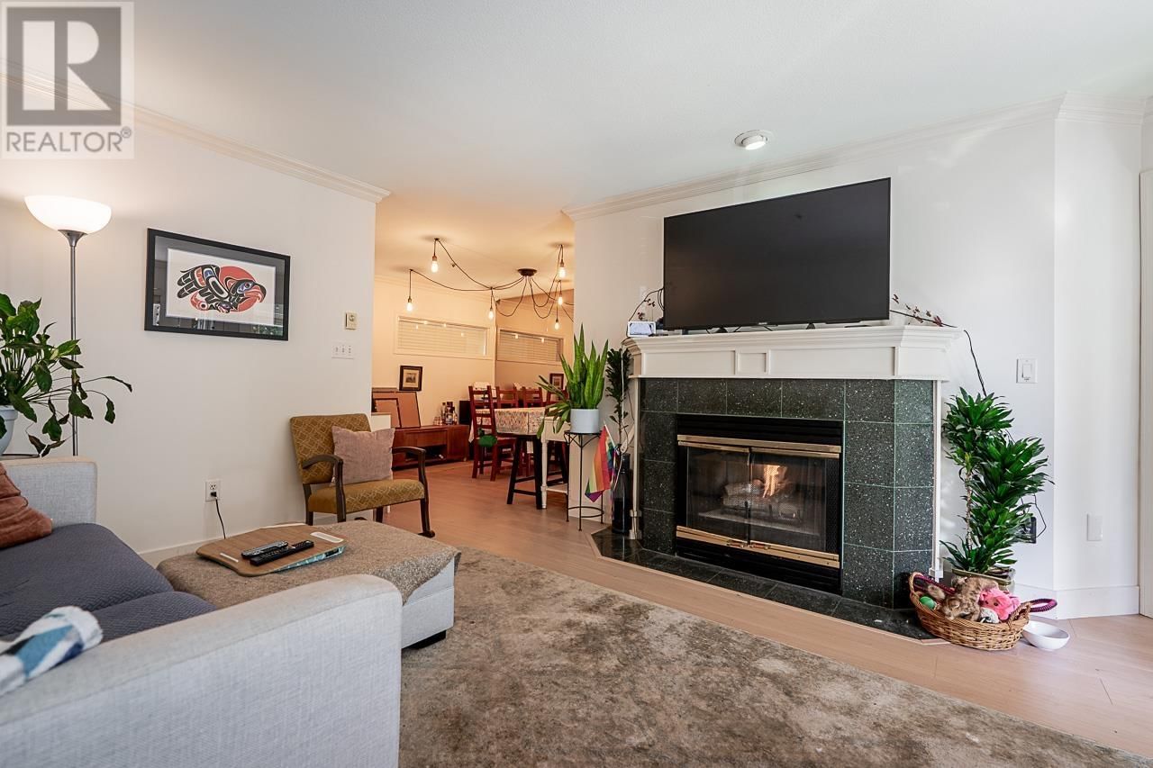 102 - 2250 MARINE DRIVE Image 4