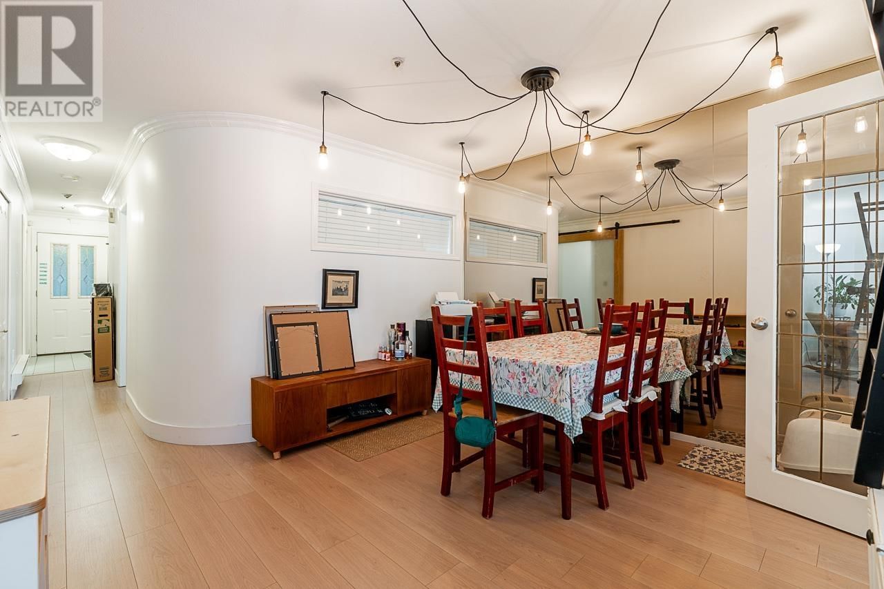 102 - 2250 MARINE DRIVE Image 9