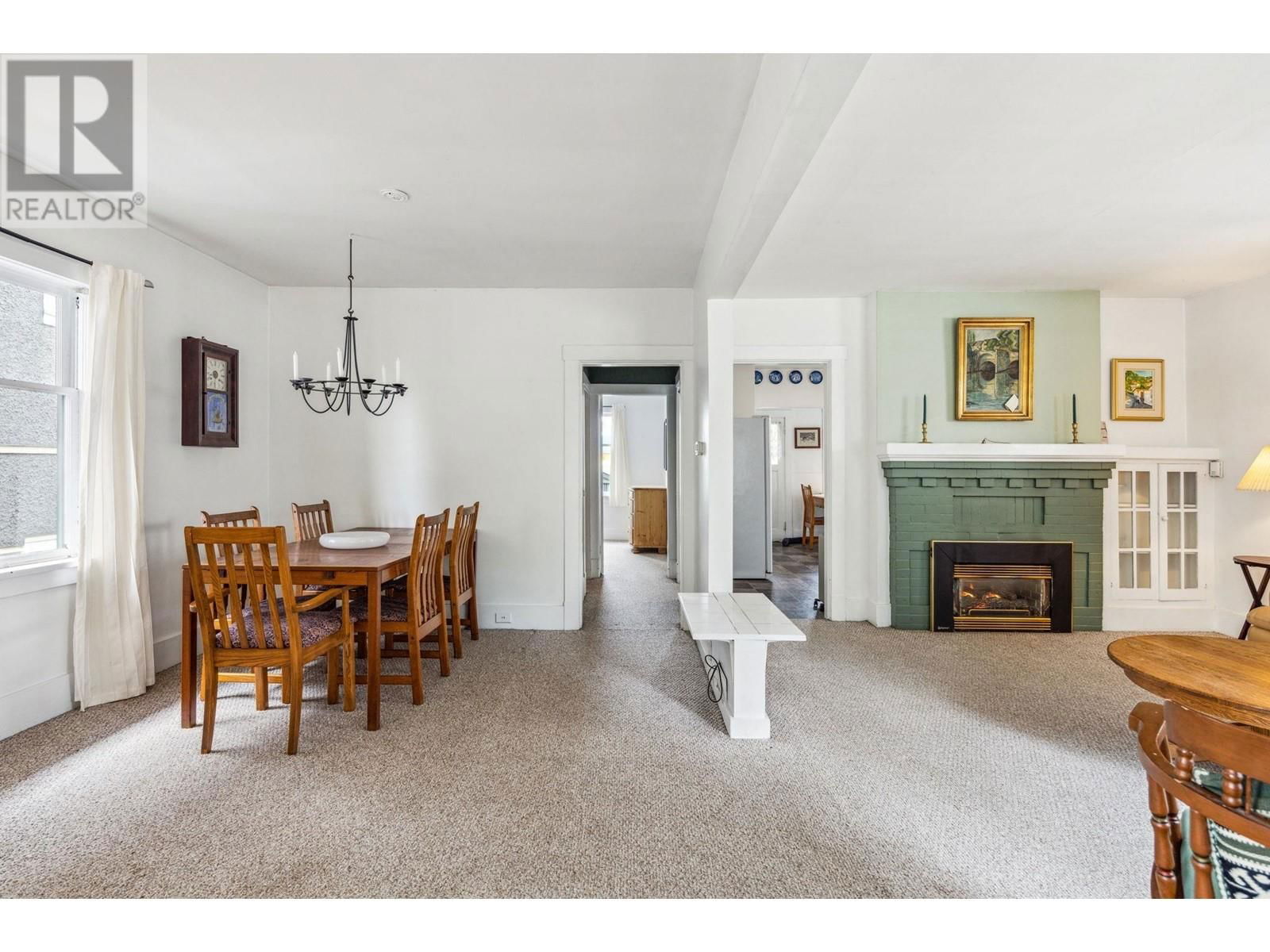 8321 SHAUGHNESSY STREET Image 10