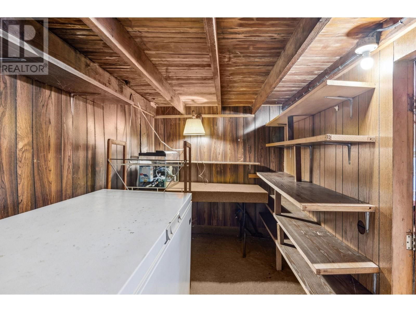 8321 SHAUGHNESSY STREET Image 29