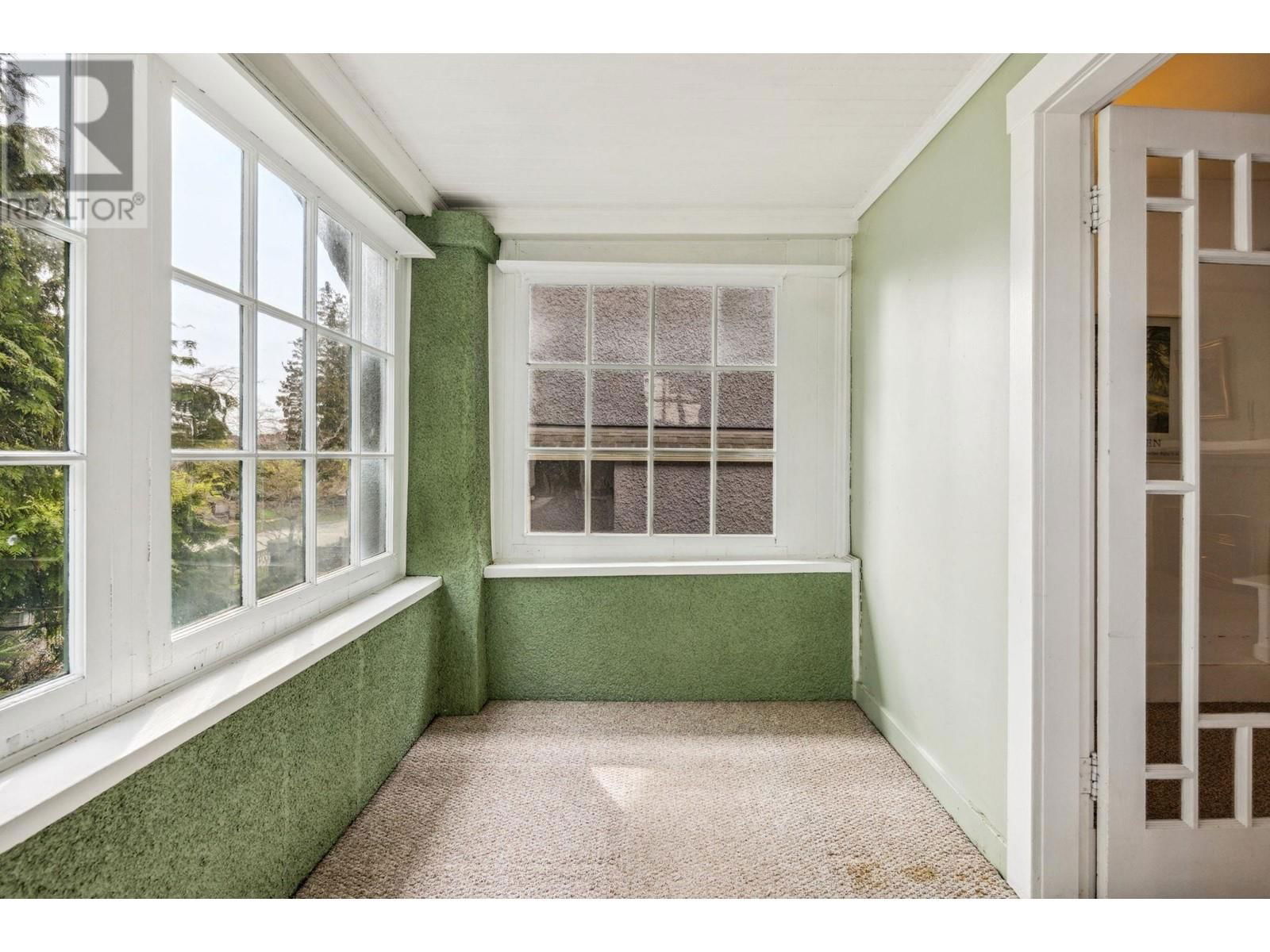 8321 SHAUGHNESSY STREET Image 30