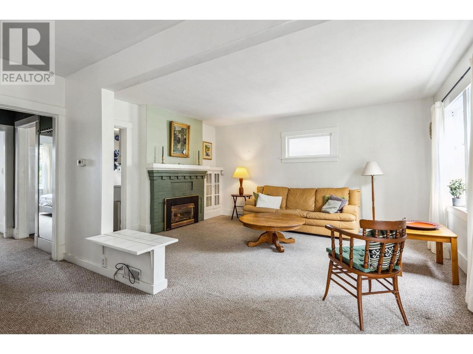 8321 SHAUGHNESSY STREET Image 4