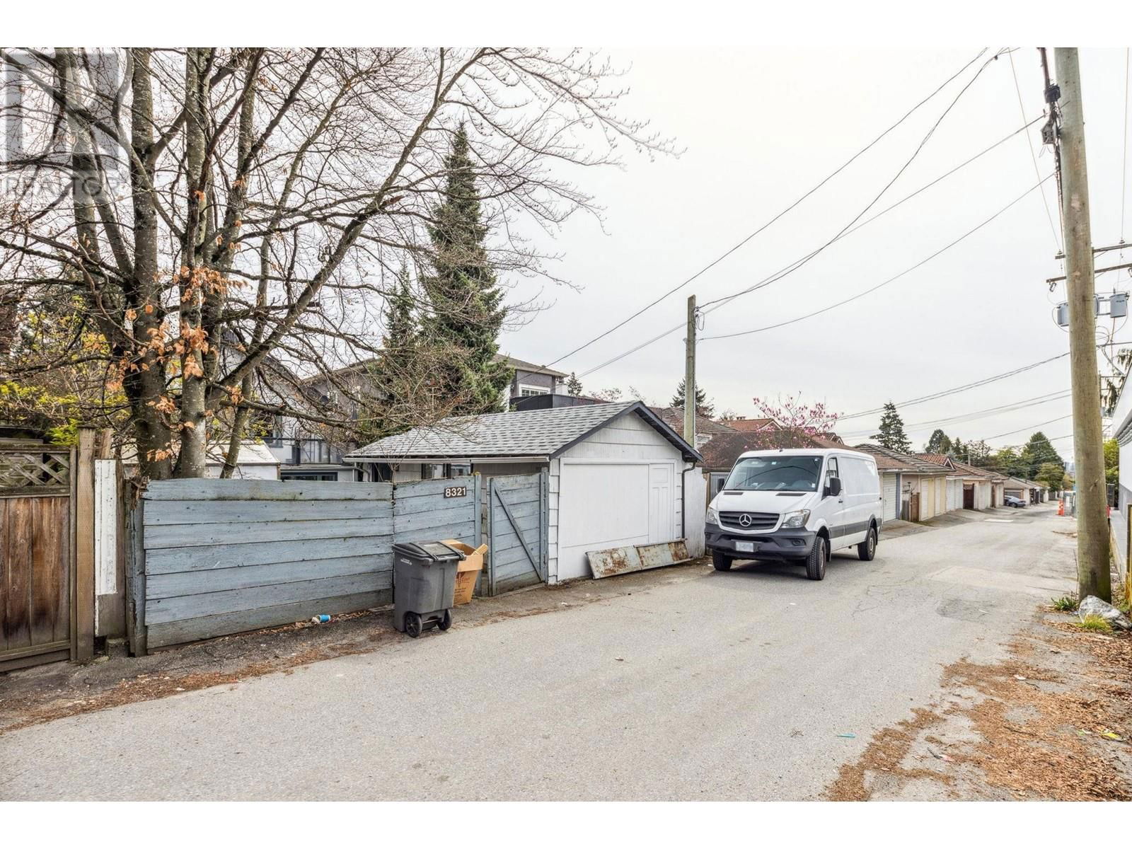 8321 SHAUGHNESSY STREET Image 40
