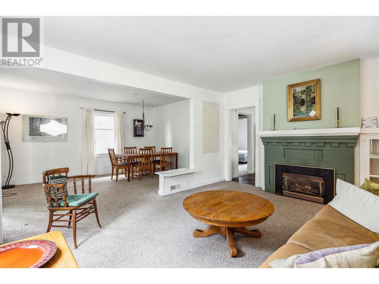 8321 SHAUGHNESSY STREET Image 7