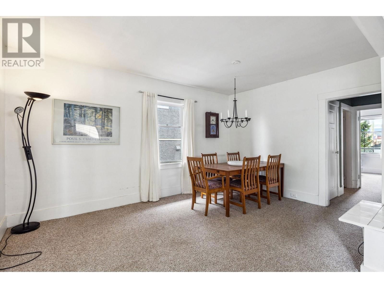 8321 SHAUGHNESSY STREET Image 9