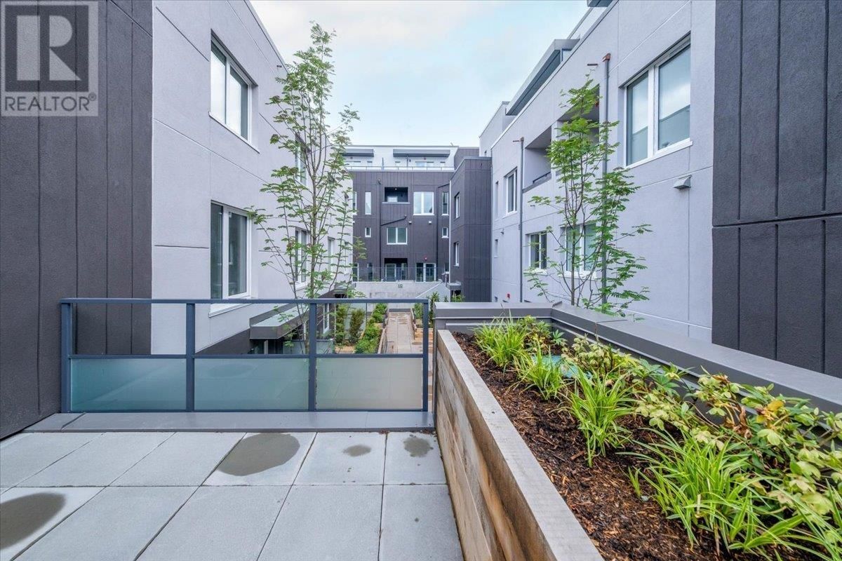 205 - 2075 1ST AVENUE Image 18