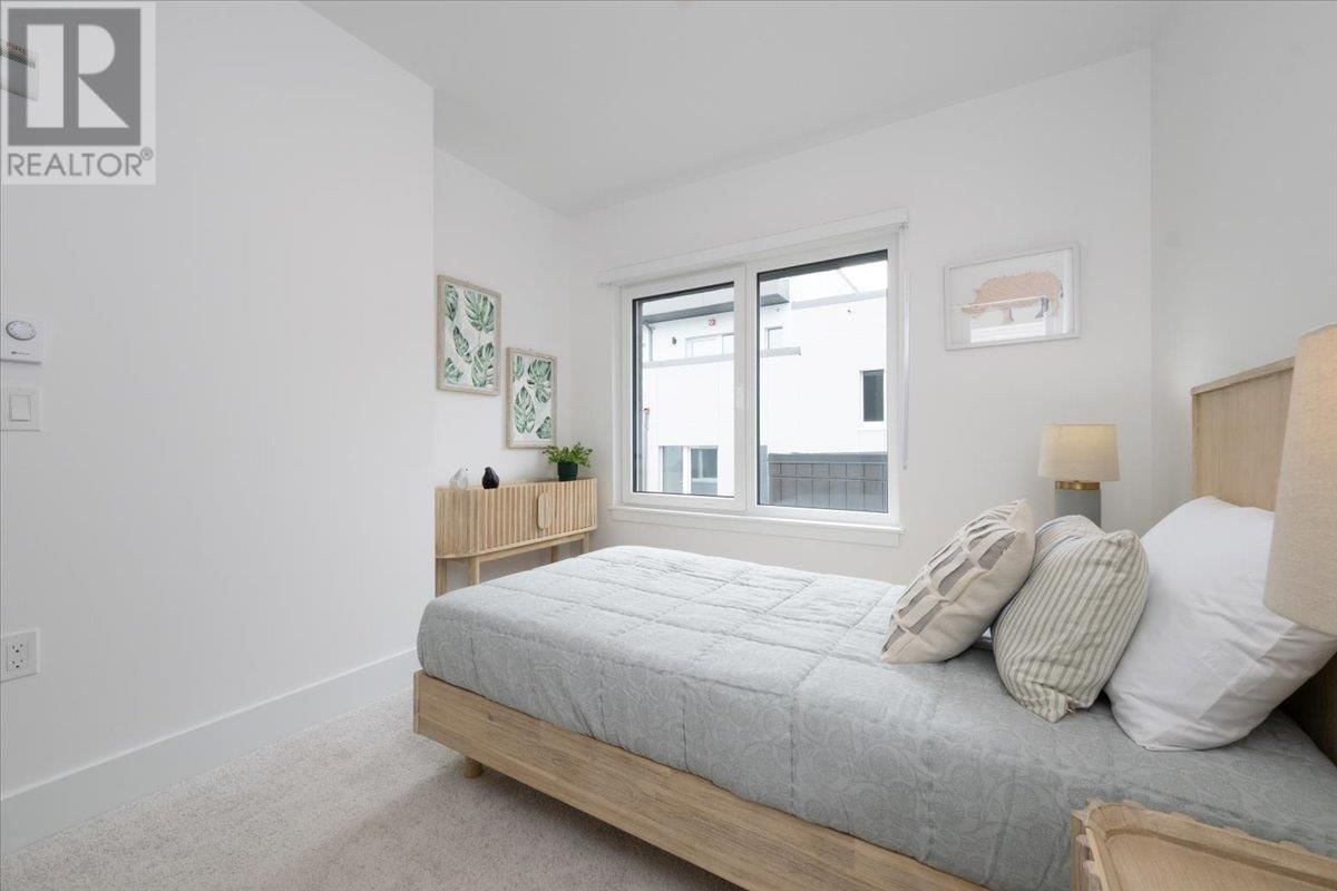 205 - 2075 1ST AVENUE Image 21