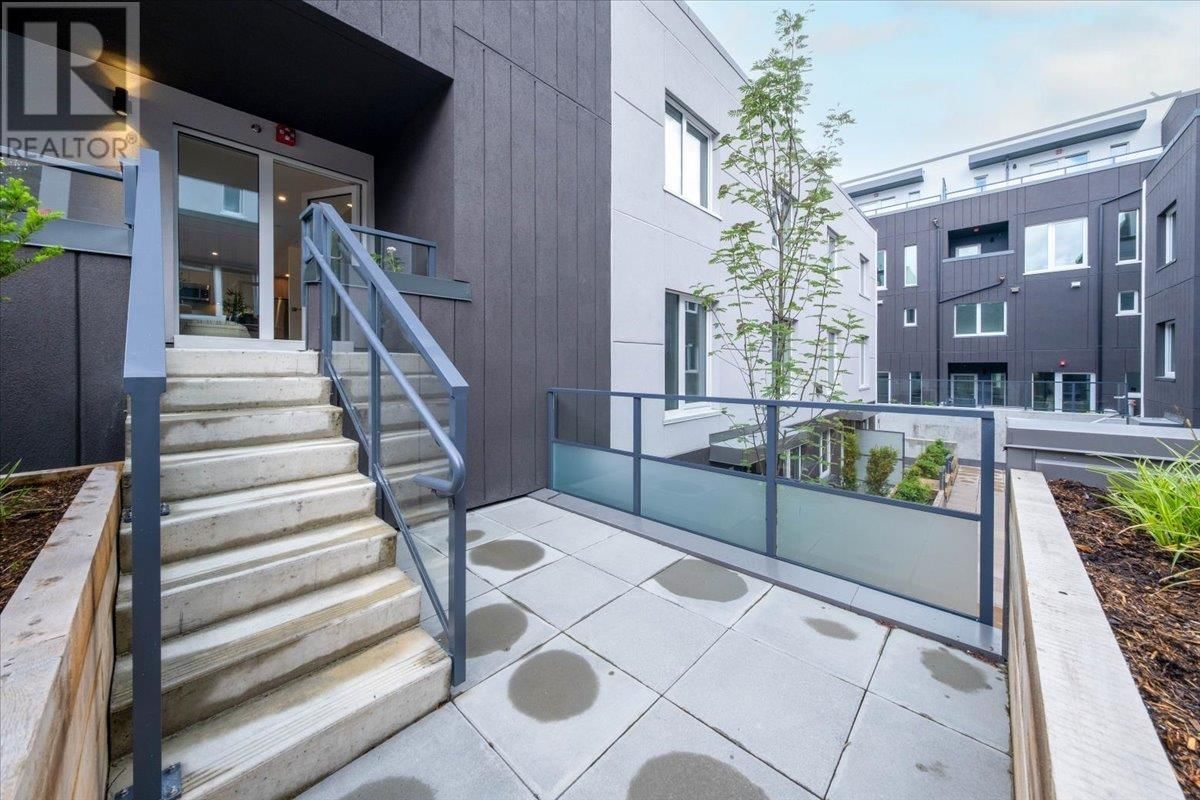 205 - 2075 1ST AVENUE Image 7