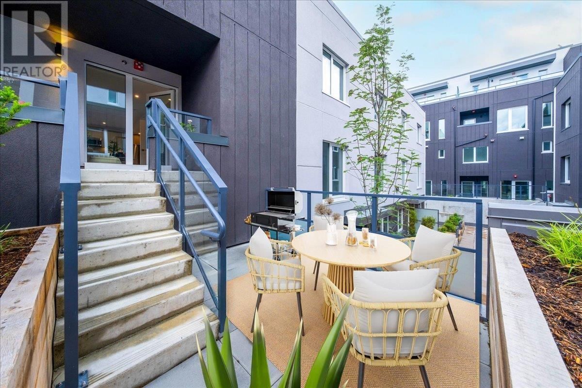 205 - 2075 1ST AVENUE Image 8