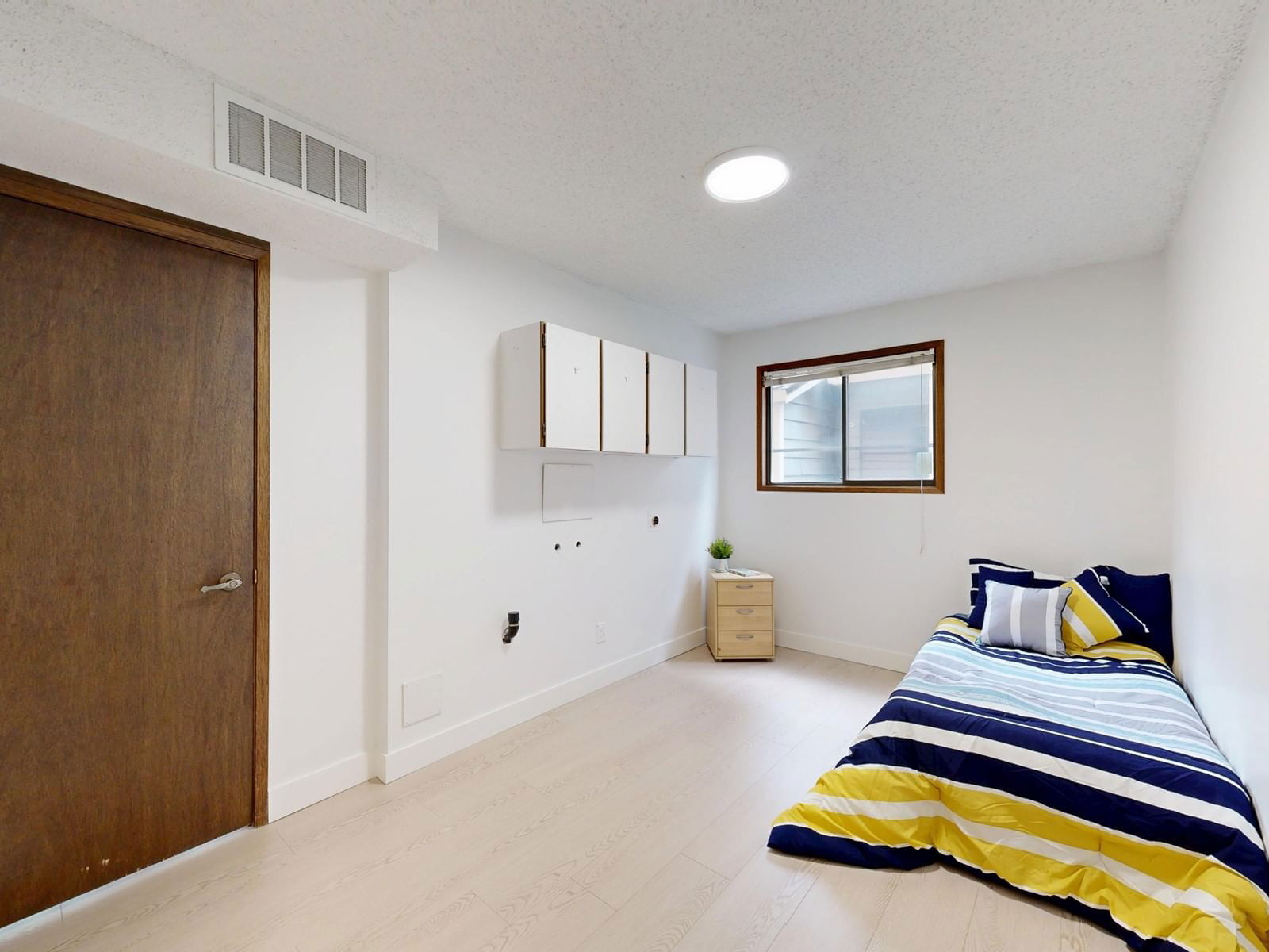11787 ALDERWOOD Image 23