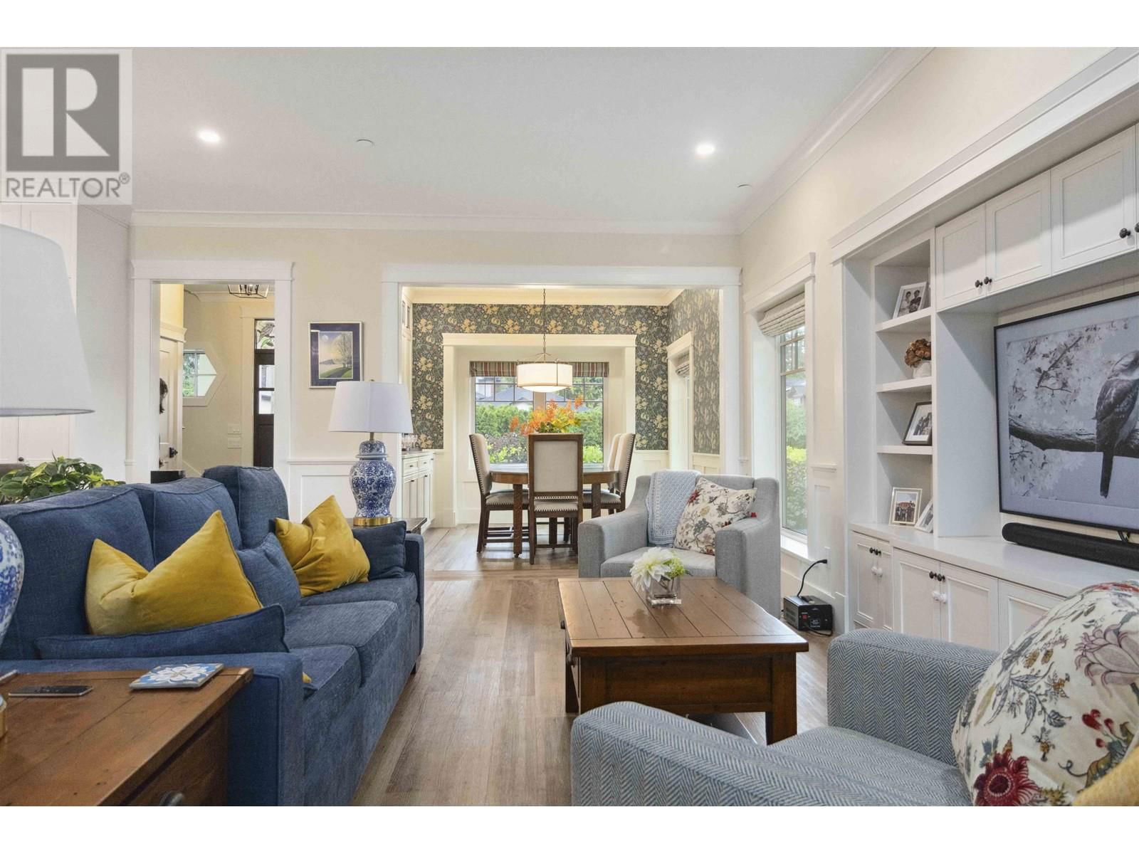 5281 DUNBAR STREET Image 13