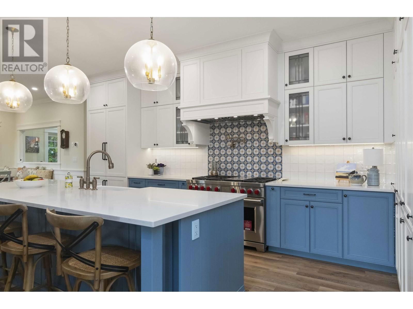 5281 DUNBAR STREET Image 15