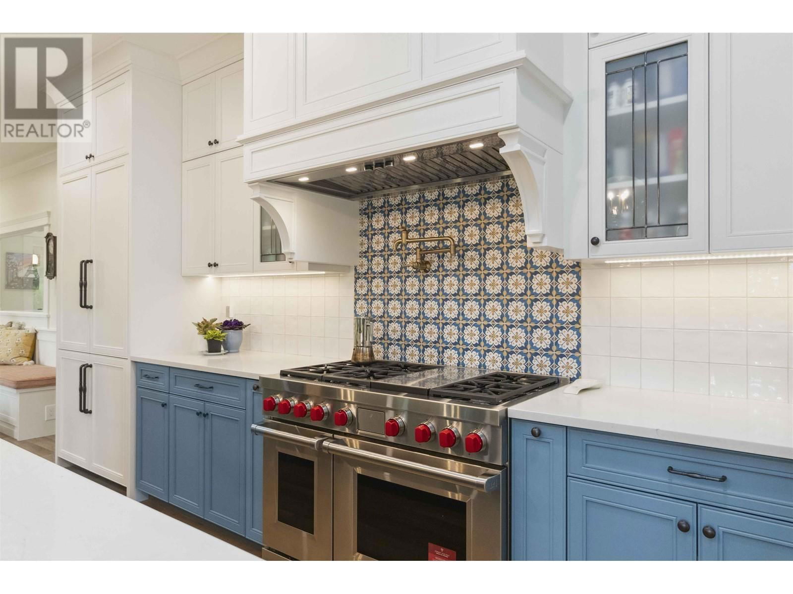 5281 DUNBAR STREET Image 16