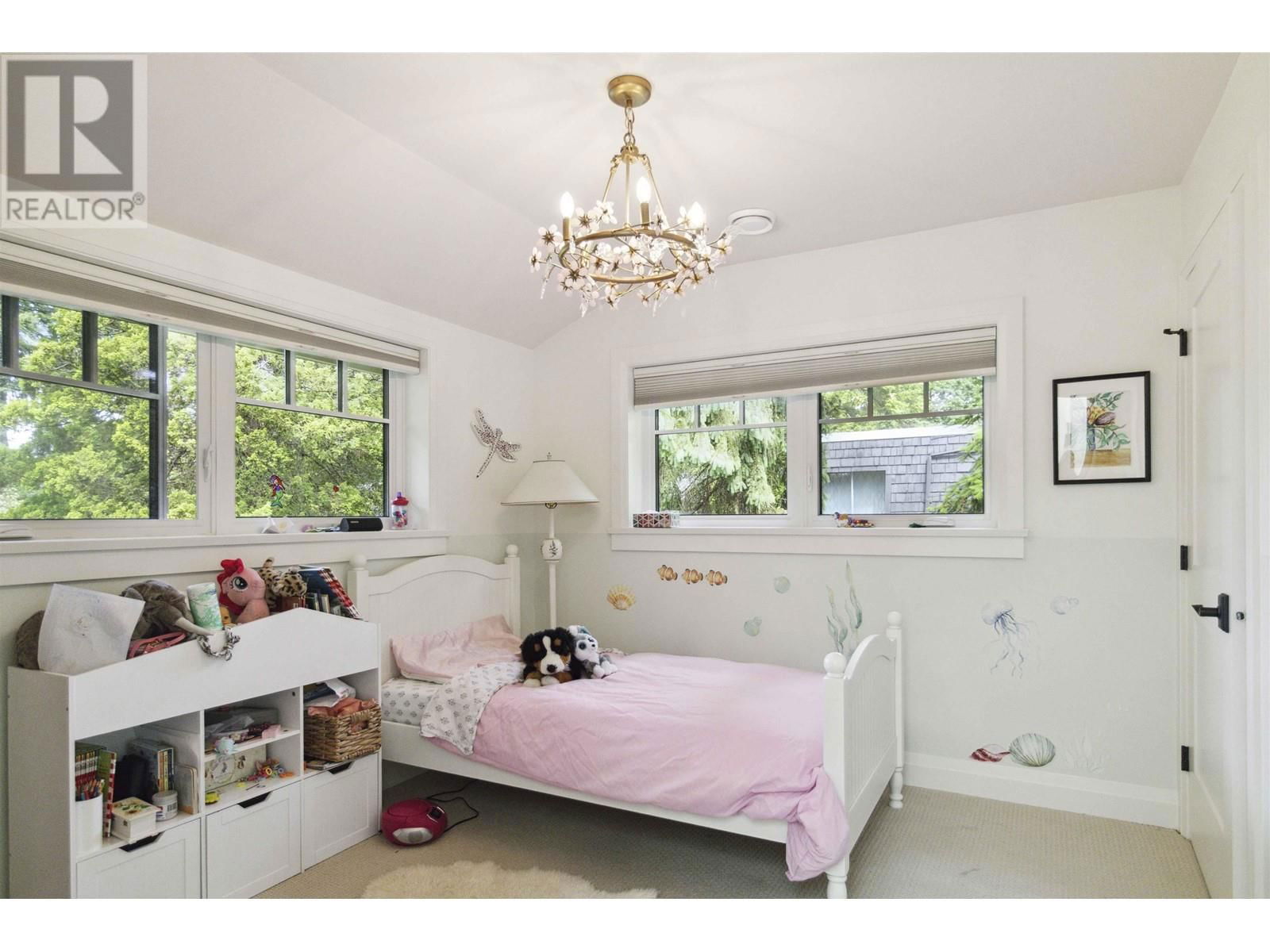 5281 DUNBAR STREET Image 26