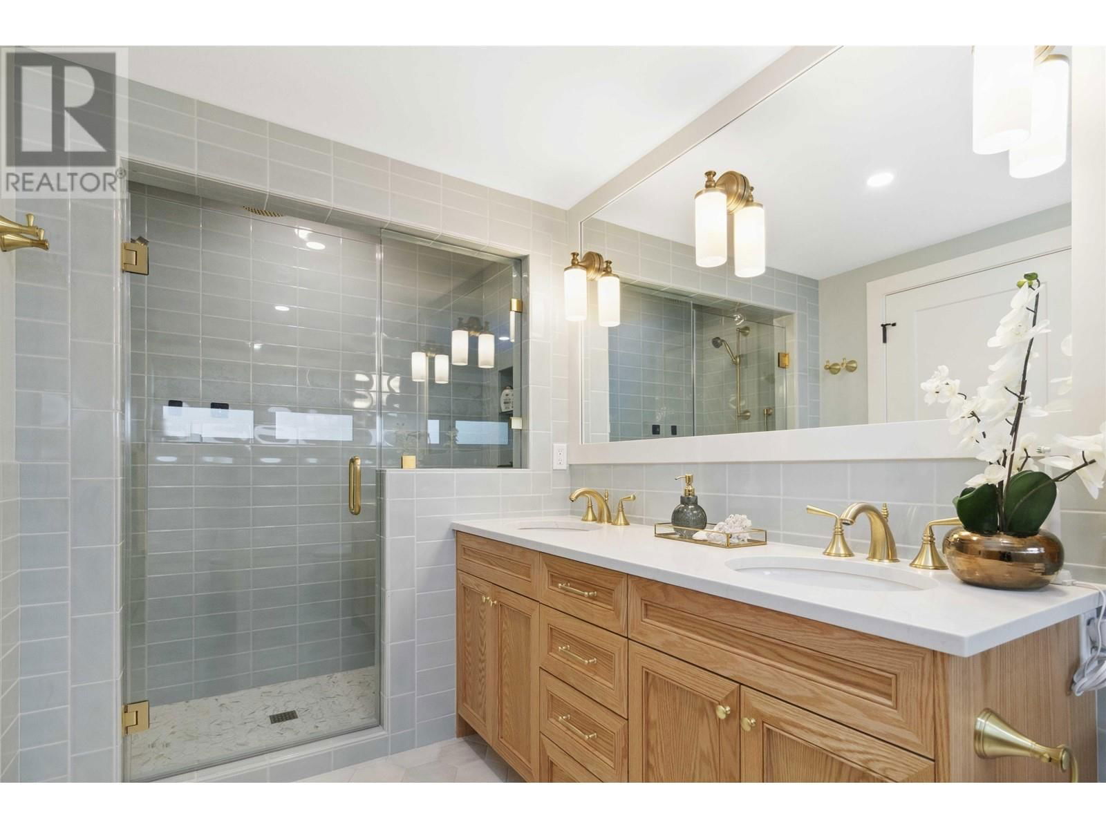 5281 DUNBAR STREET Image 29