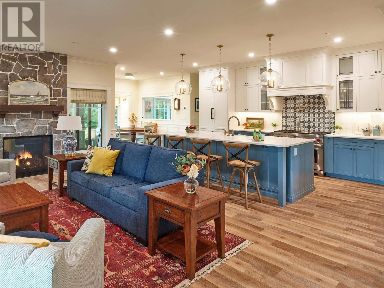 5281 DUNBAR STREET Image 3