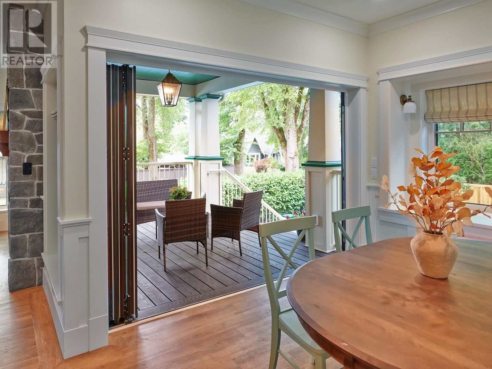 5281 DUNBAR STREET Image 9