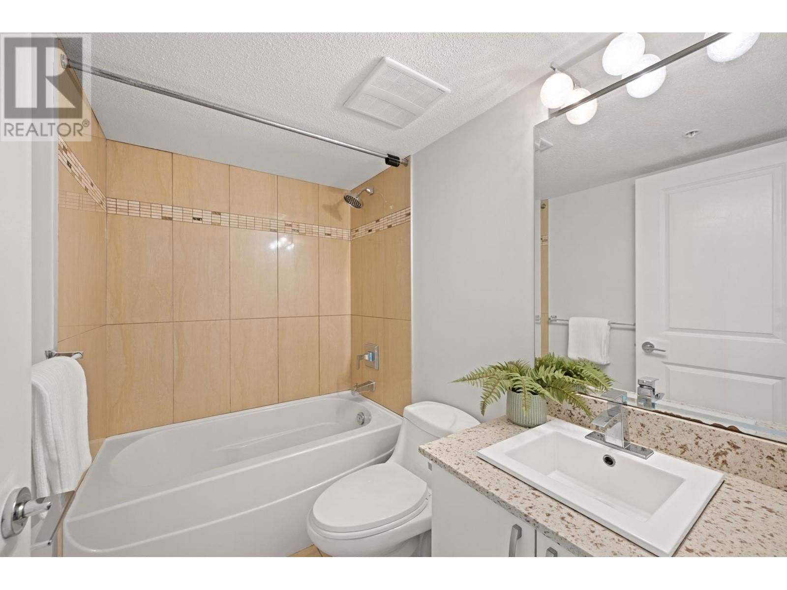 10 - 838 ROYAL AVENUE Image 30
