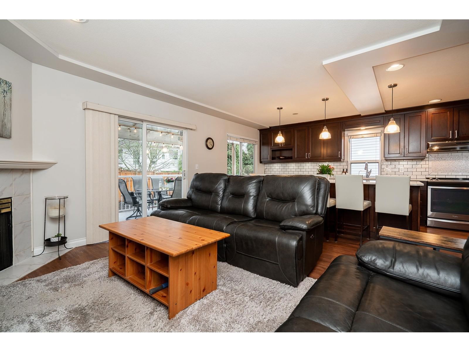 21442 90A Image 13