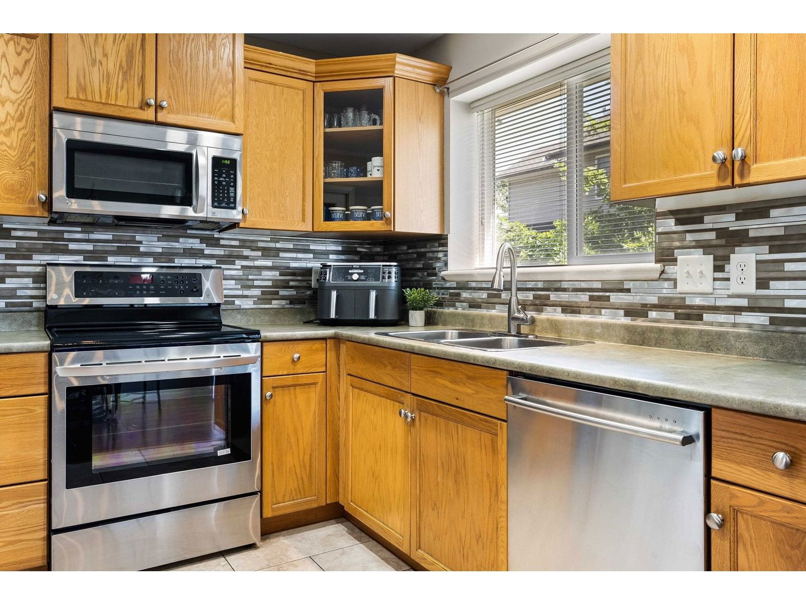 44 - 8881 WALTERS STREET Image 17