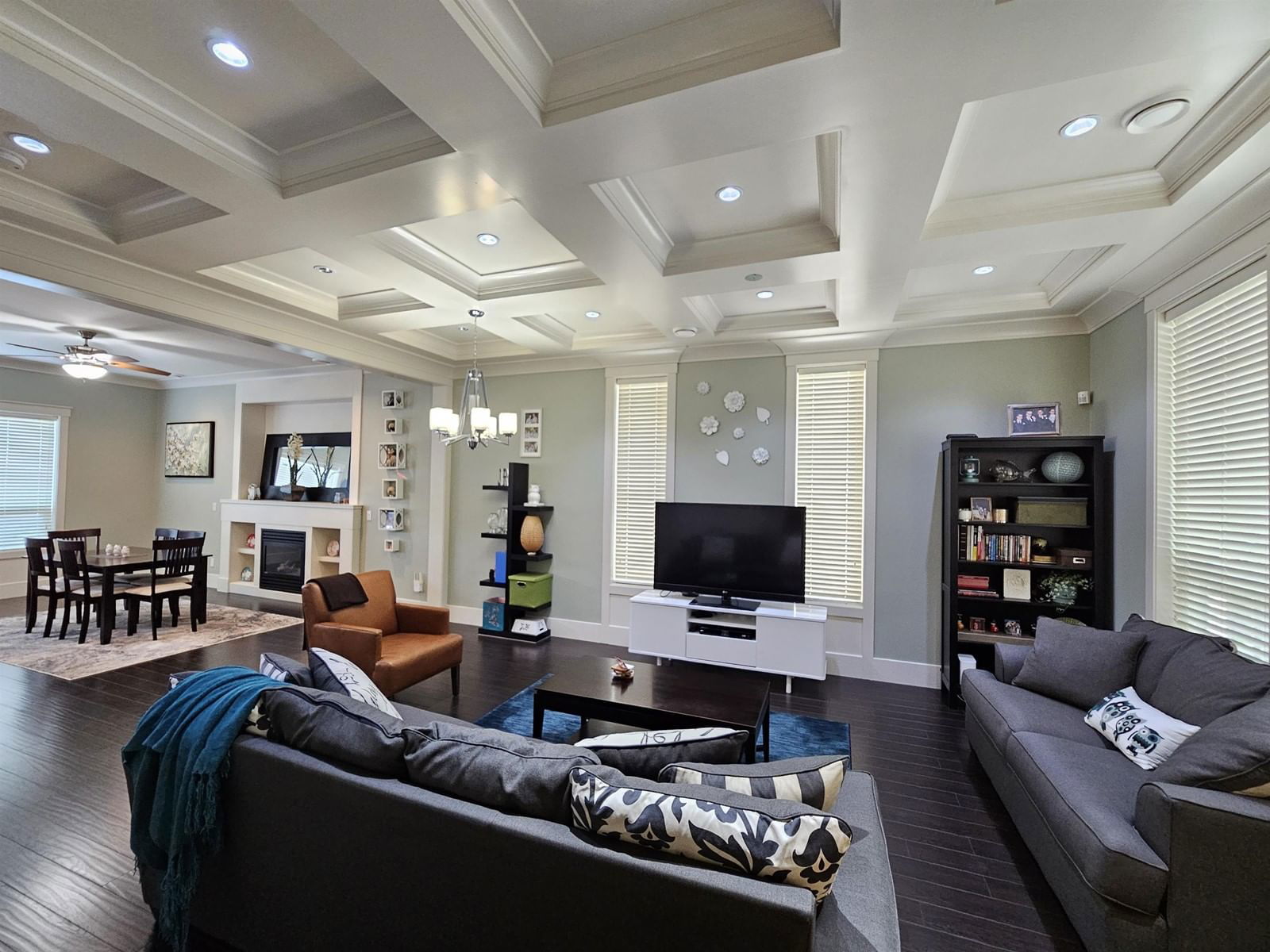 21007 77 Image 1
