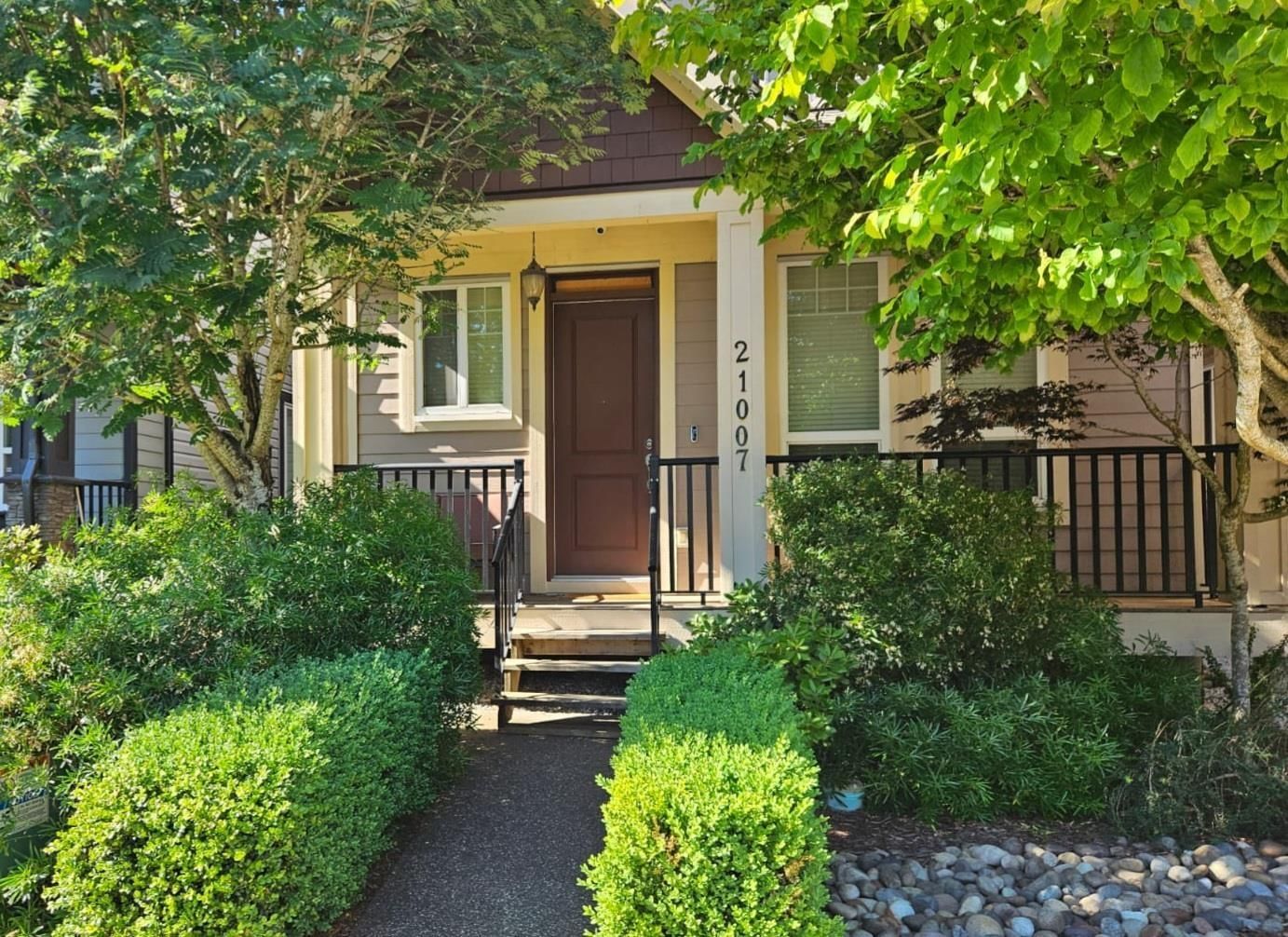 21007 77 Image 2