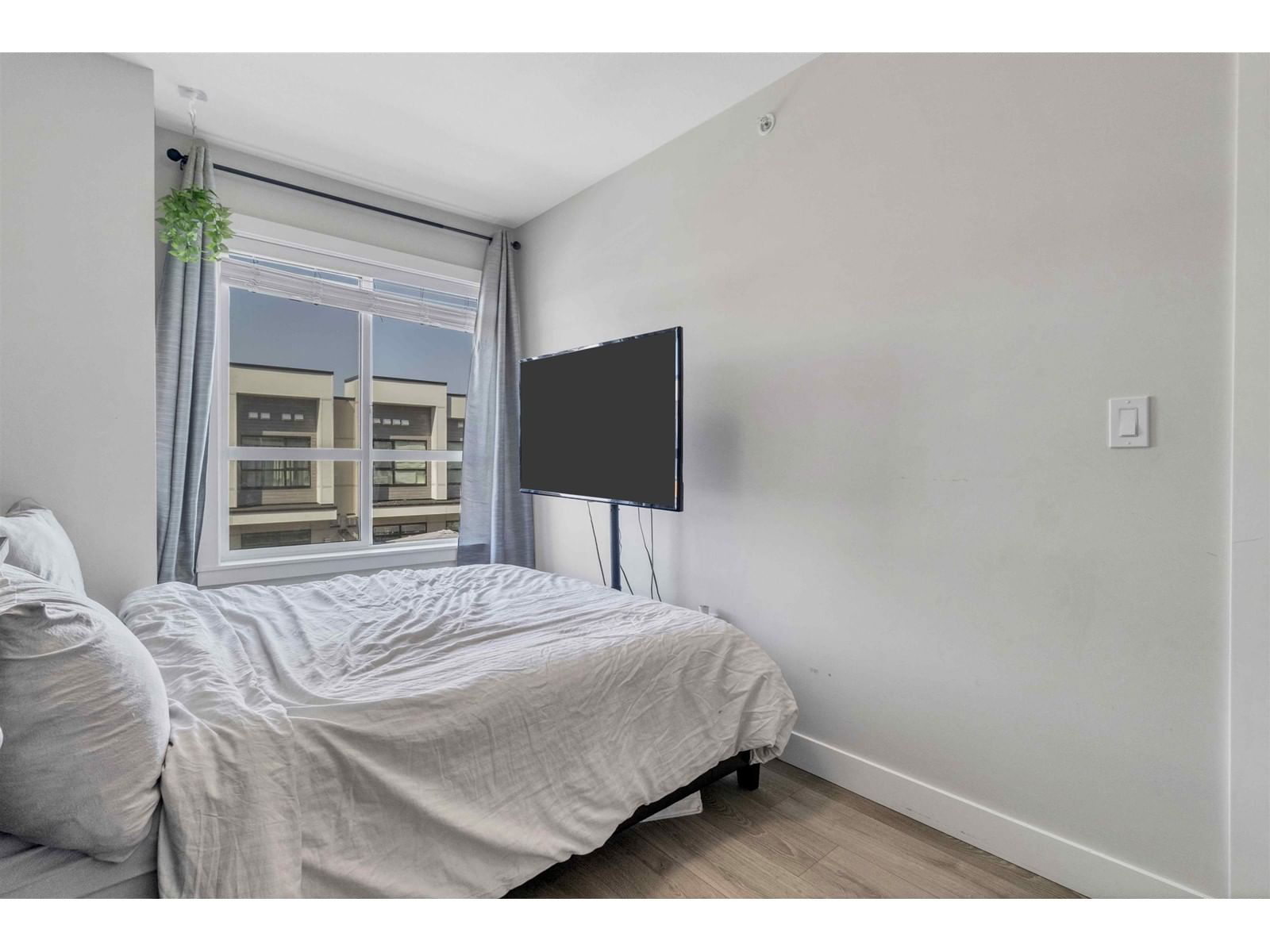 183 - 46150 THOMAS ROAD ROAD Image 30