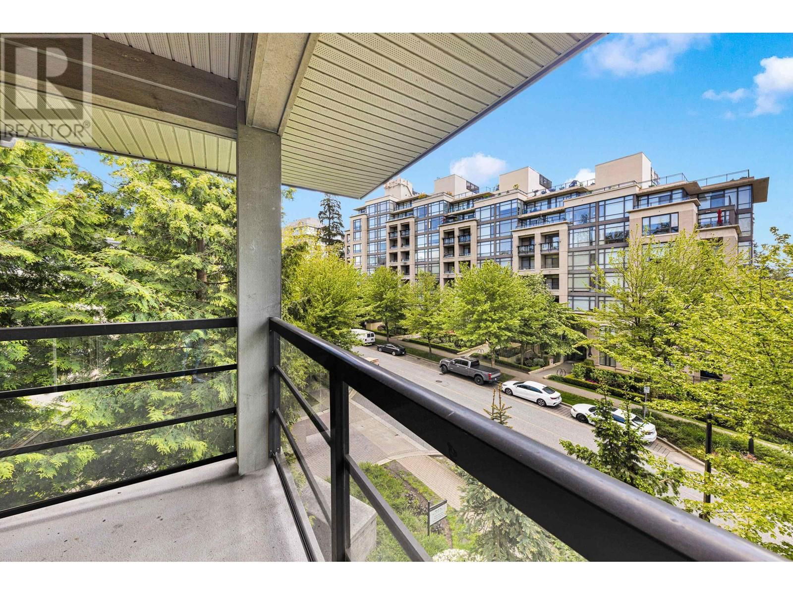 414 - 9339 UNIVERSITY CRESCENT Image 1