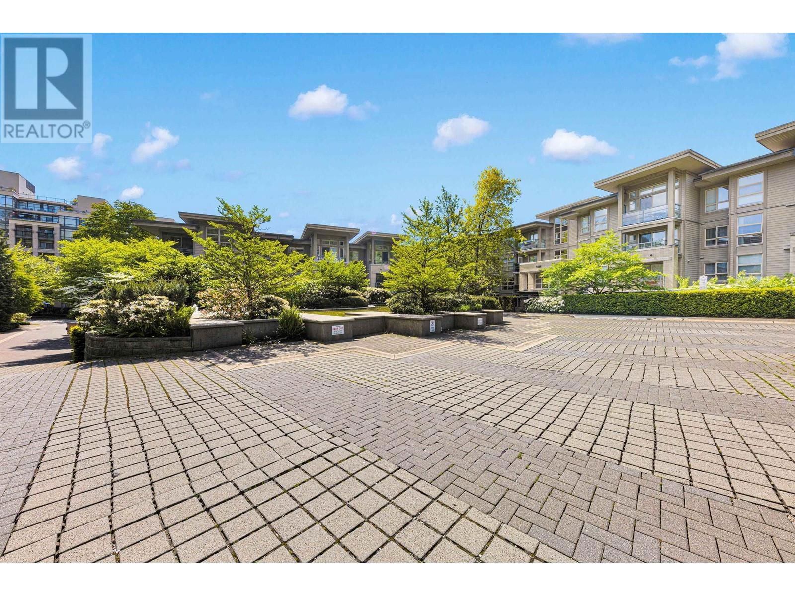 414 - 9339 UNIVERSITY CRESCENT Image 19