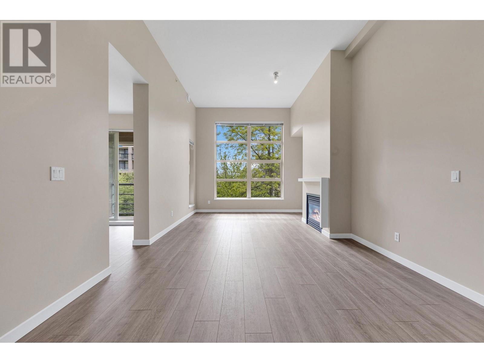 414 - 9339 UNIVERSITY CRESCENT Image 2