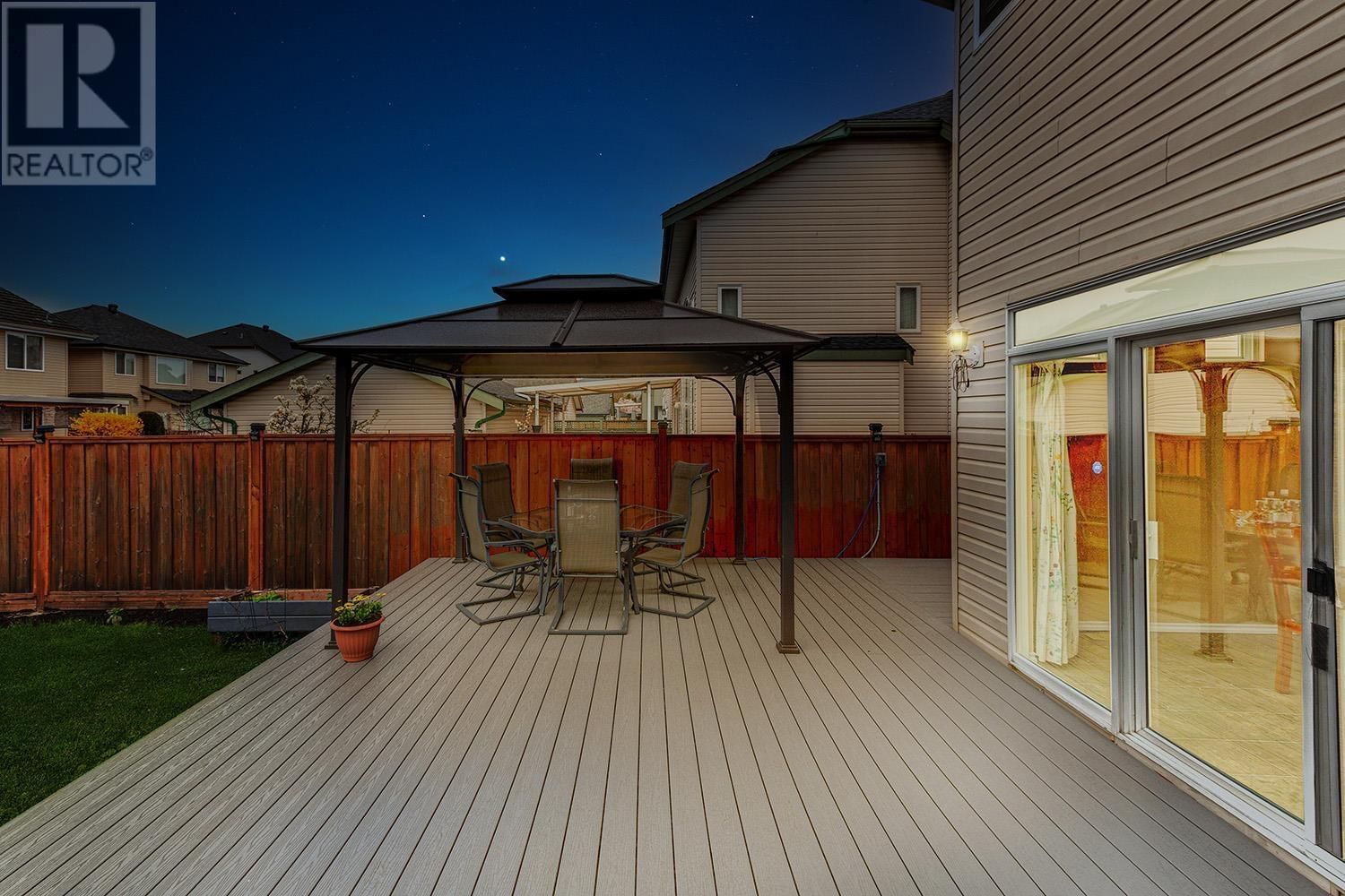 1077 RIVERSIDE DRIVE Image 11