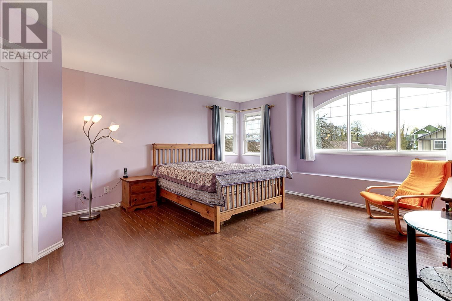 1077 RIVERSIDE DRIVE Image 21