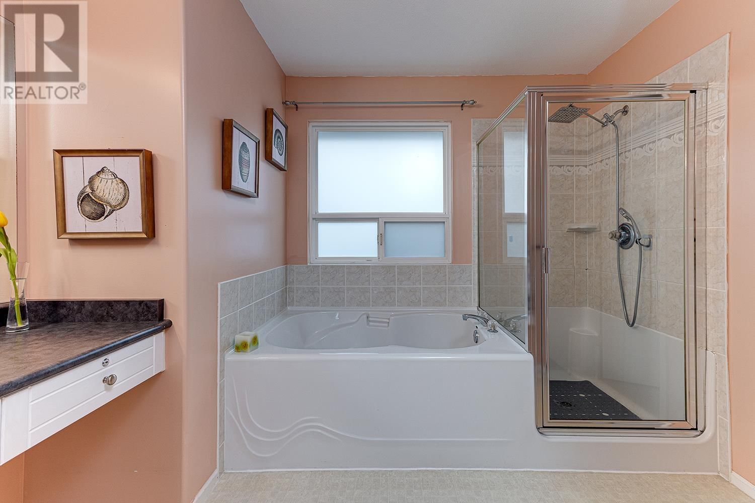 1077 RIVERSIDE DRIVE Image 25