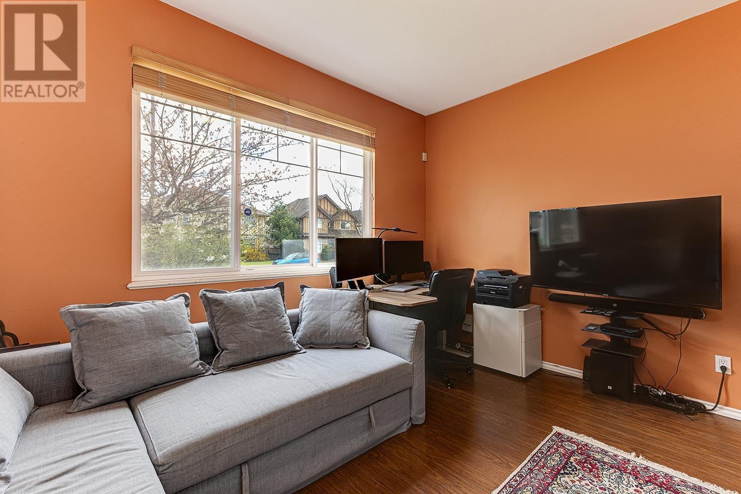 1077 RIVERSIDE DRIVE Image 33