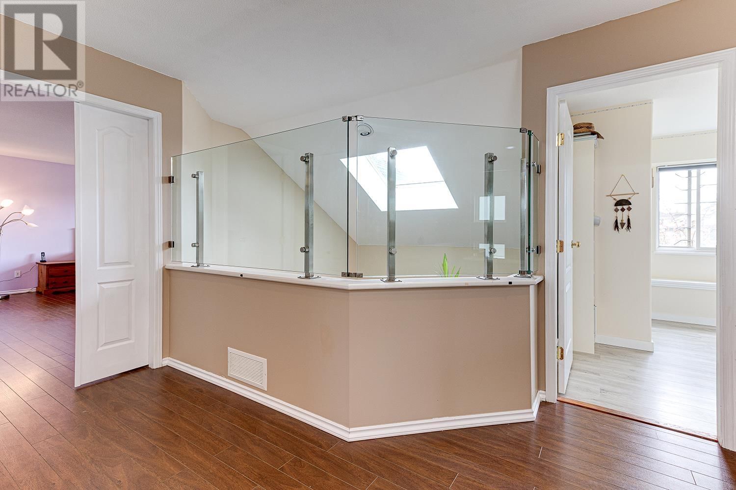 1077 RIVERSIDE DRIVE Image 36