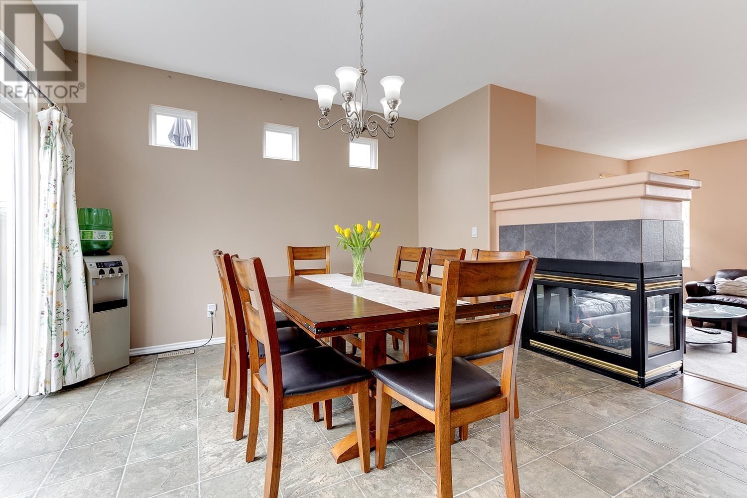 1077 RIVERSIDE DRIVE Image 8