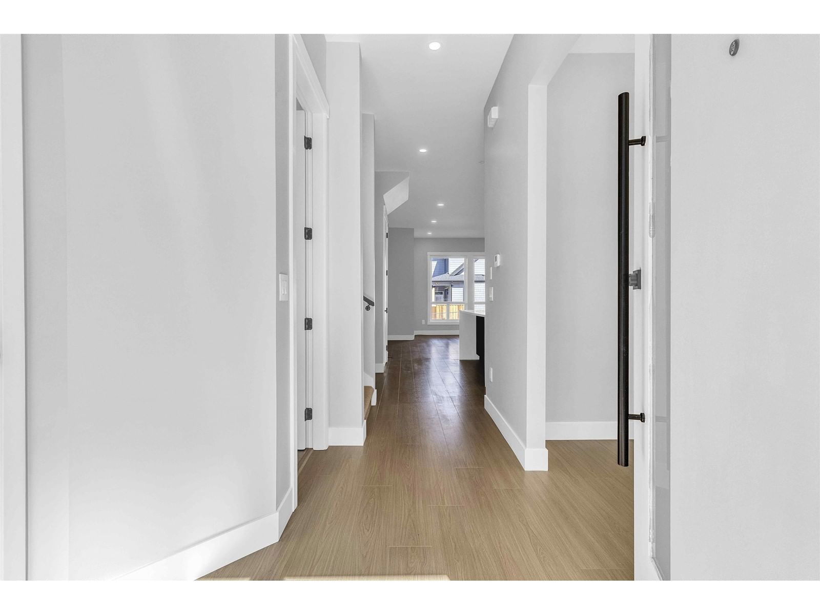 7686 196 ST Image 10