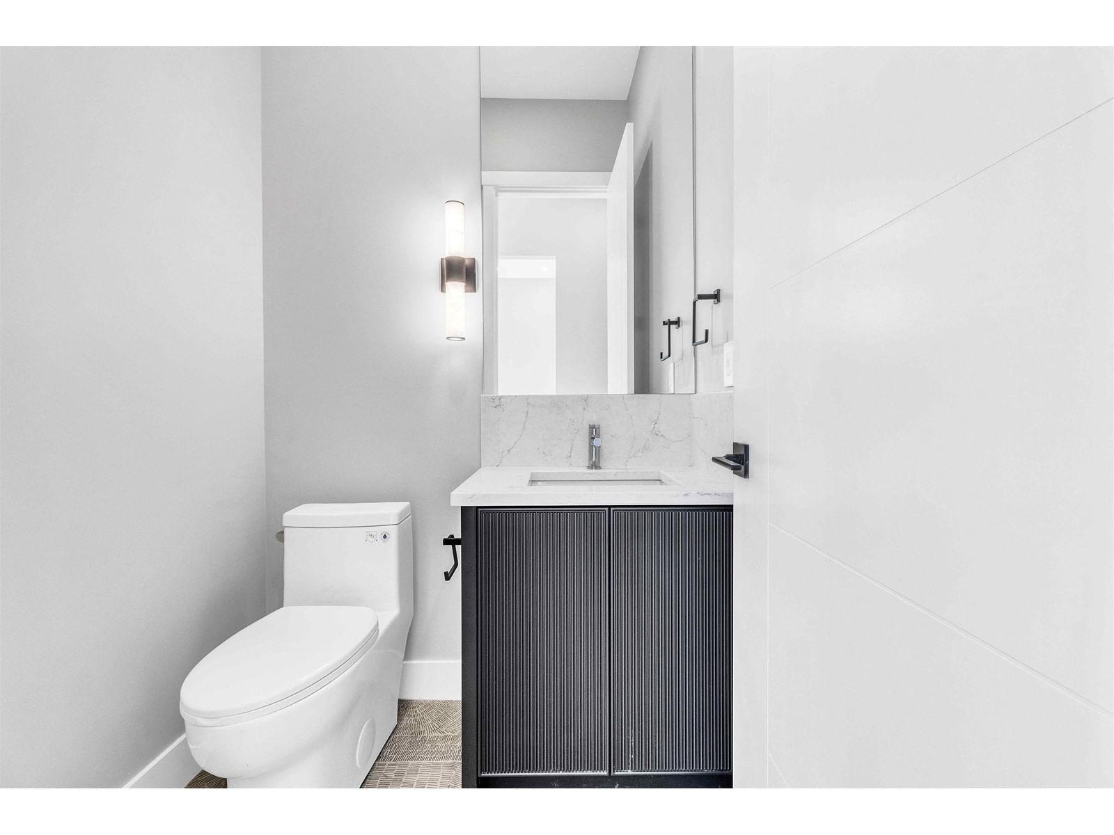 7686 196 ST Image 13